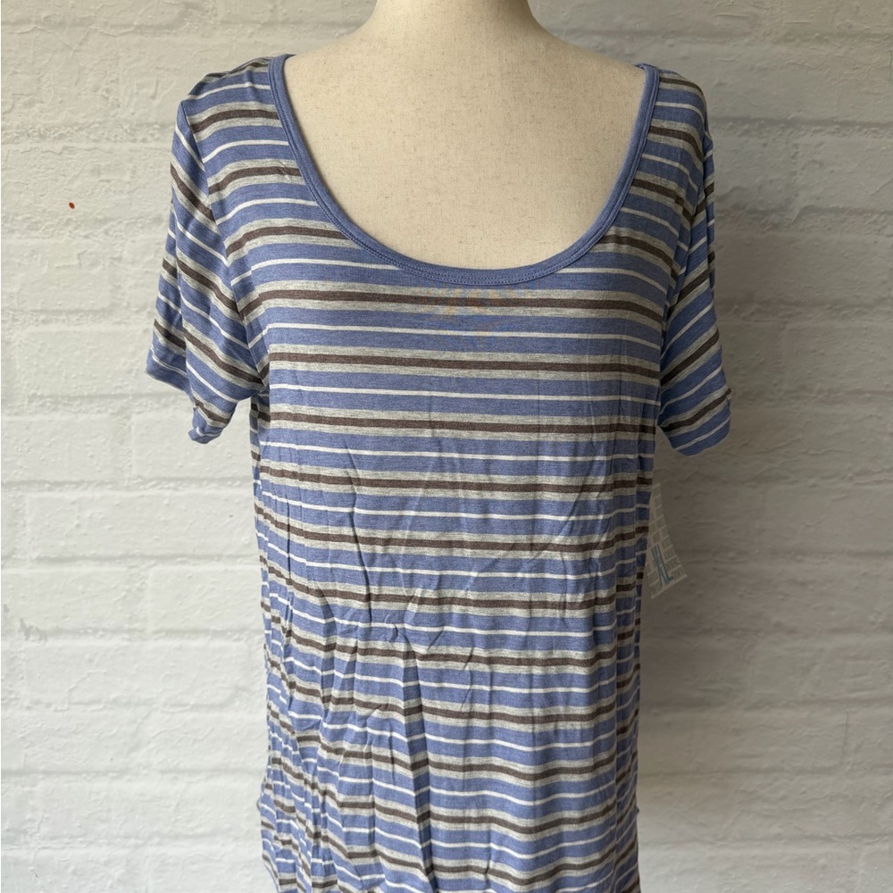 ✨NWT✨ LuLaRoe Classic T XL Striped Blue and Gray